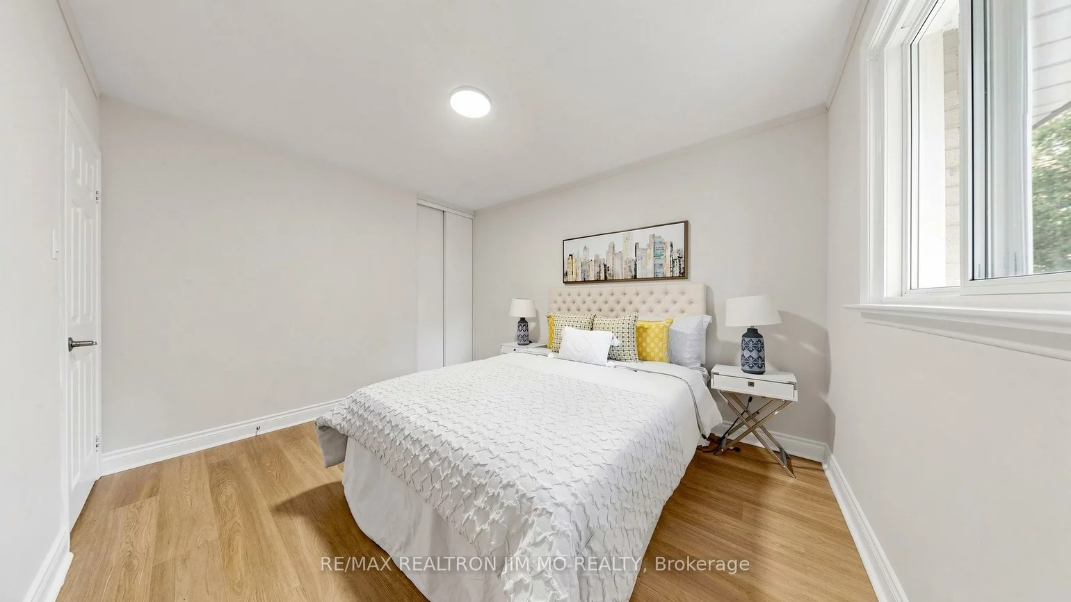2571, Kennedy, Tam O'Shanter-Sullivan, Toronto
