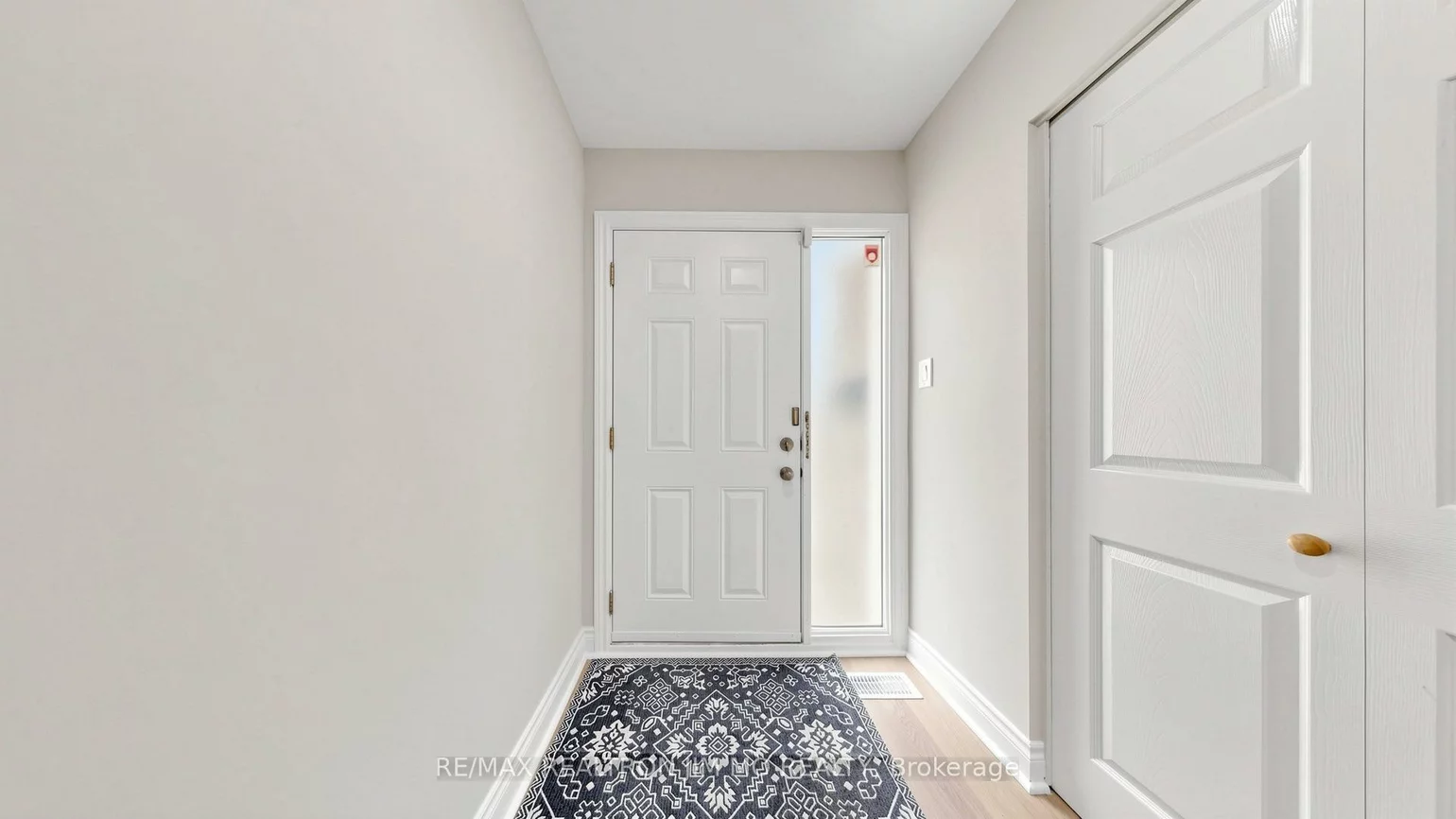 2571, Kennedy, Tam O'Shanter-Sullivan, Toronto