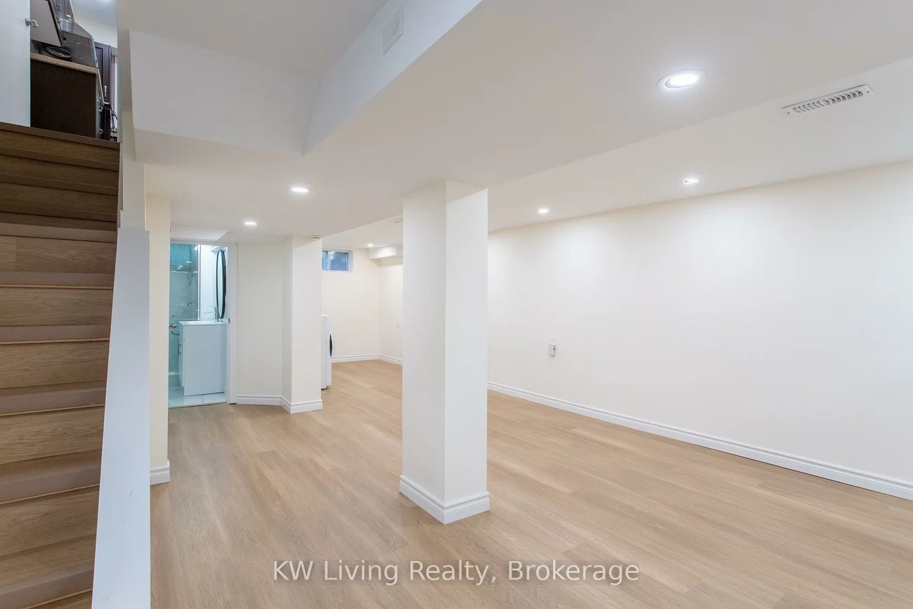 9, Rupert, Clairlea-Birchmount, Toronto
