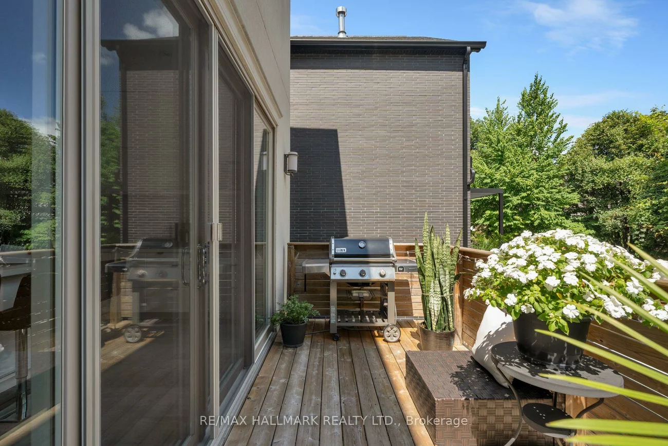 77, Leroy, Danforth Village-East York, Toronto