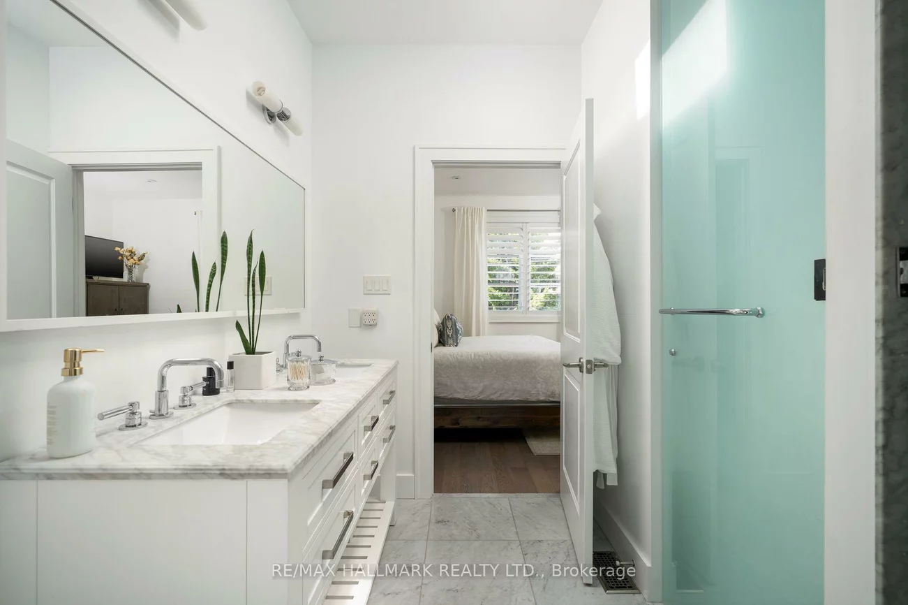 77, Leroy, Danforth Village-East York, Toronto