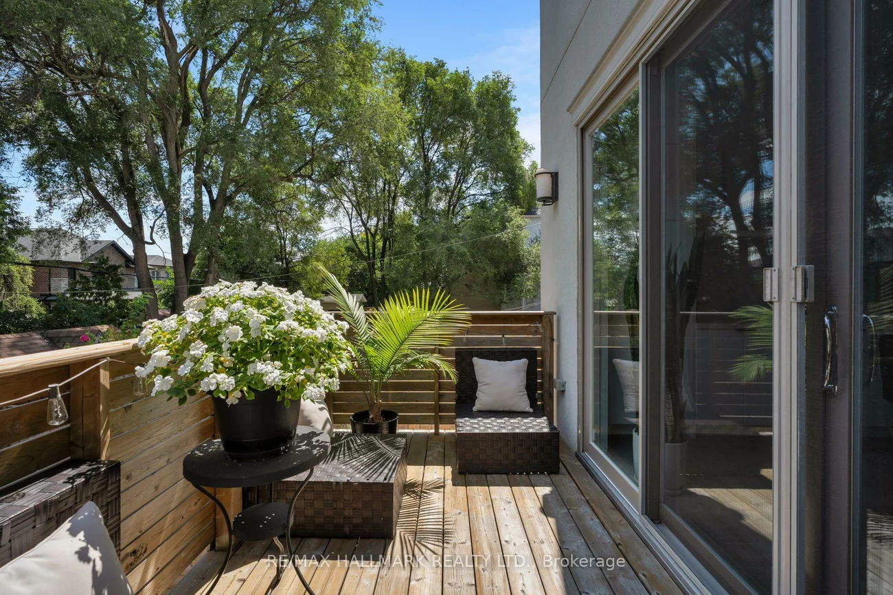 77, Leroy, Danforth Village-East York, Toronto
