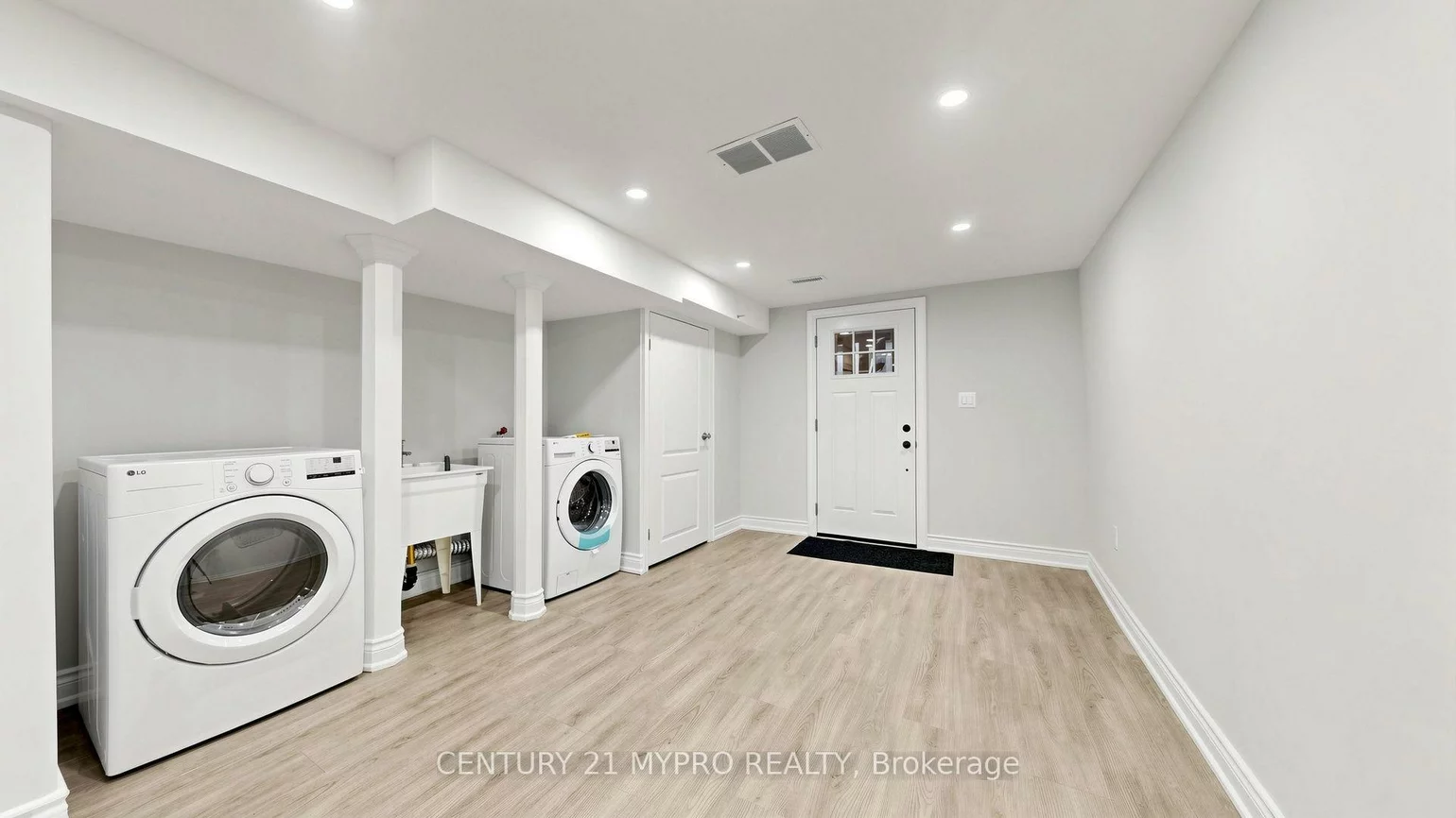 7, Cherry Nook, Greenwood-Coxwell, Toronto