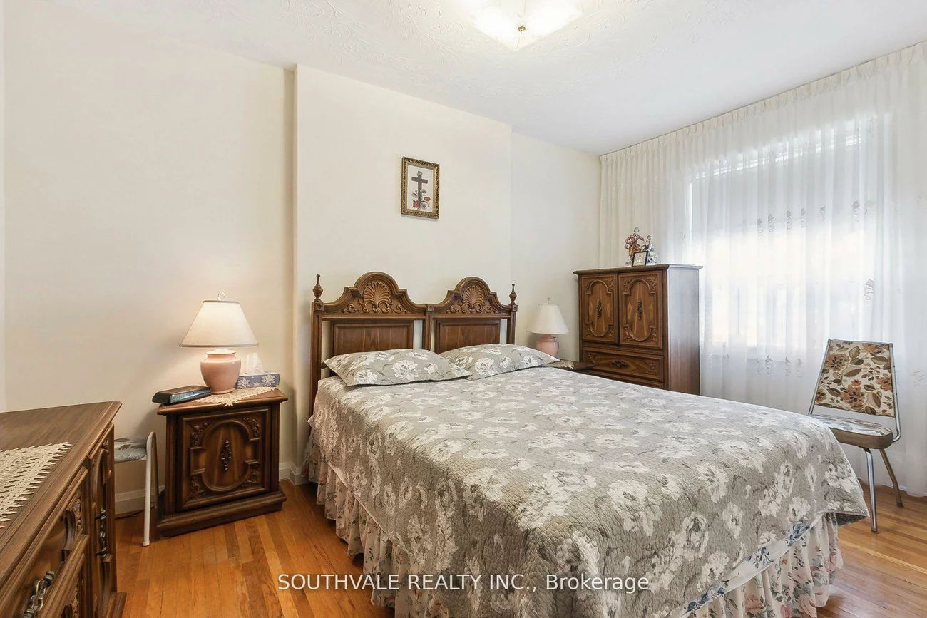 67, Kings Park, Danforth Village-East York, Toronto