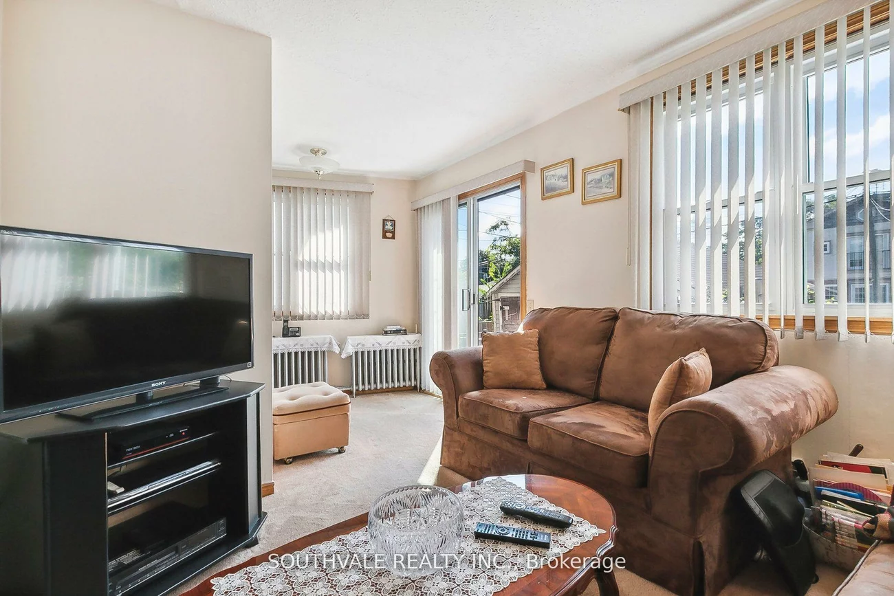 67, Kings Park, Danforth Village-East York, Toronto