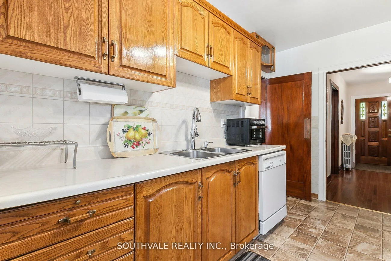 67, Kings Park, Danforth Village-East York, Toronto