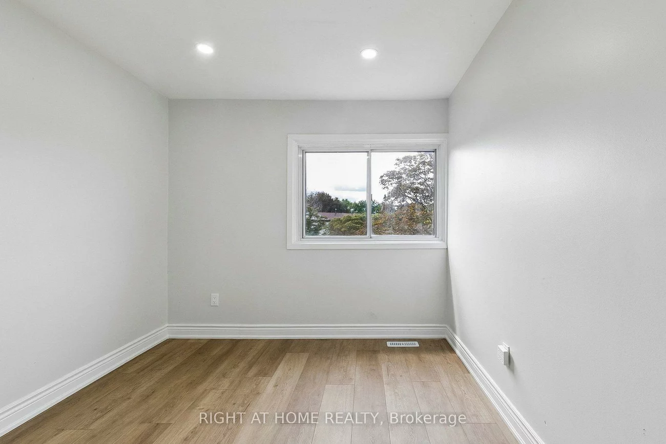 29, Cheatham, Malvern, Toronto