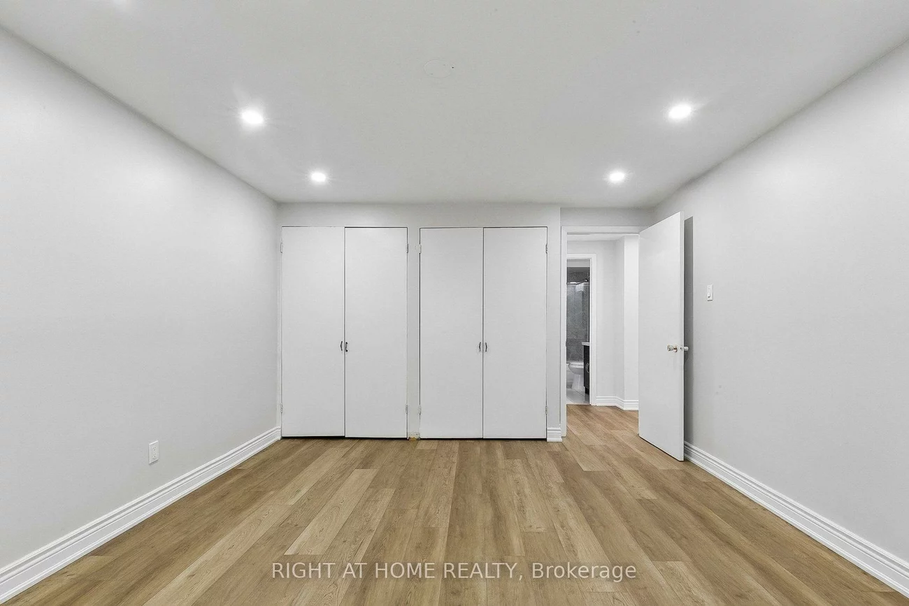 29, Cheatham, Malvern, Toronto