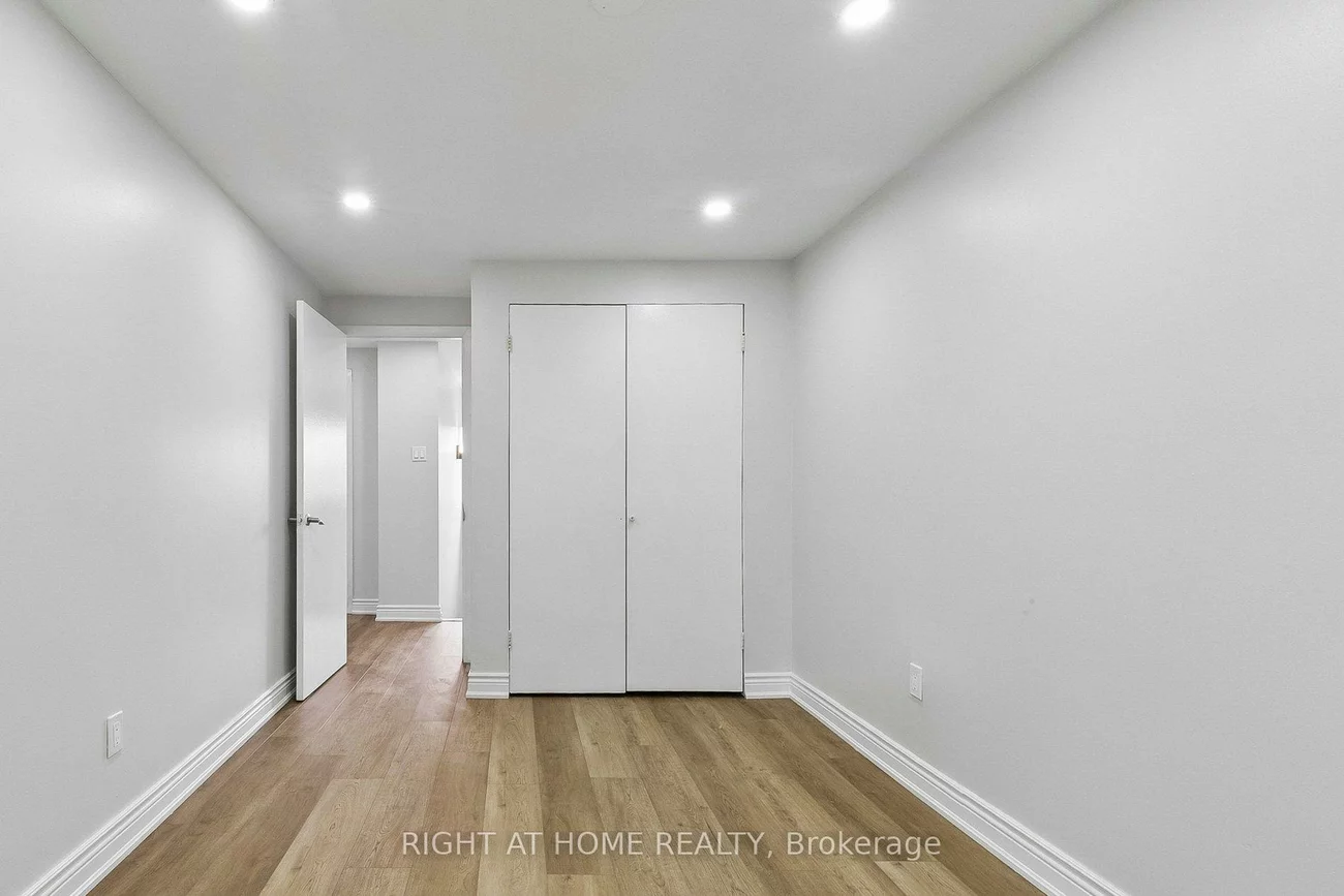 29, Cheatham, Malvern, Toronto