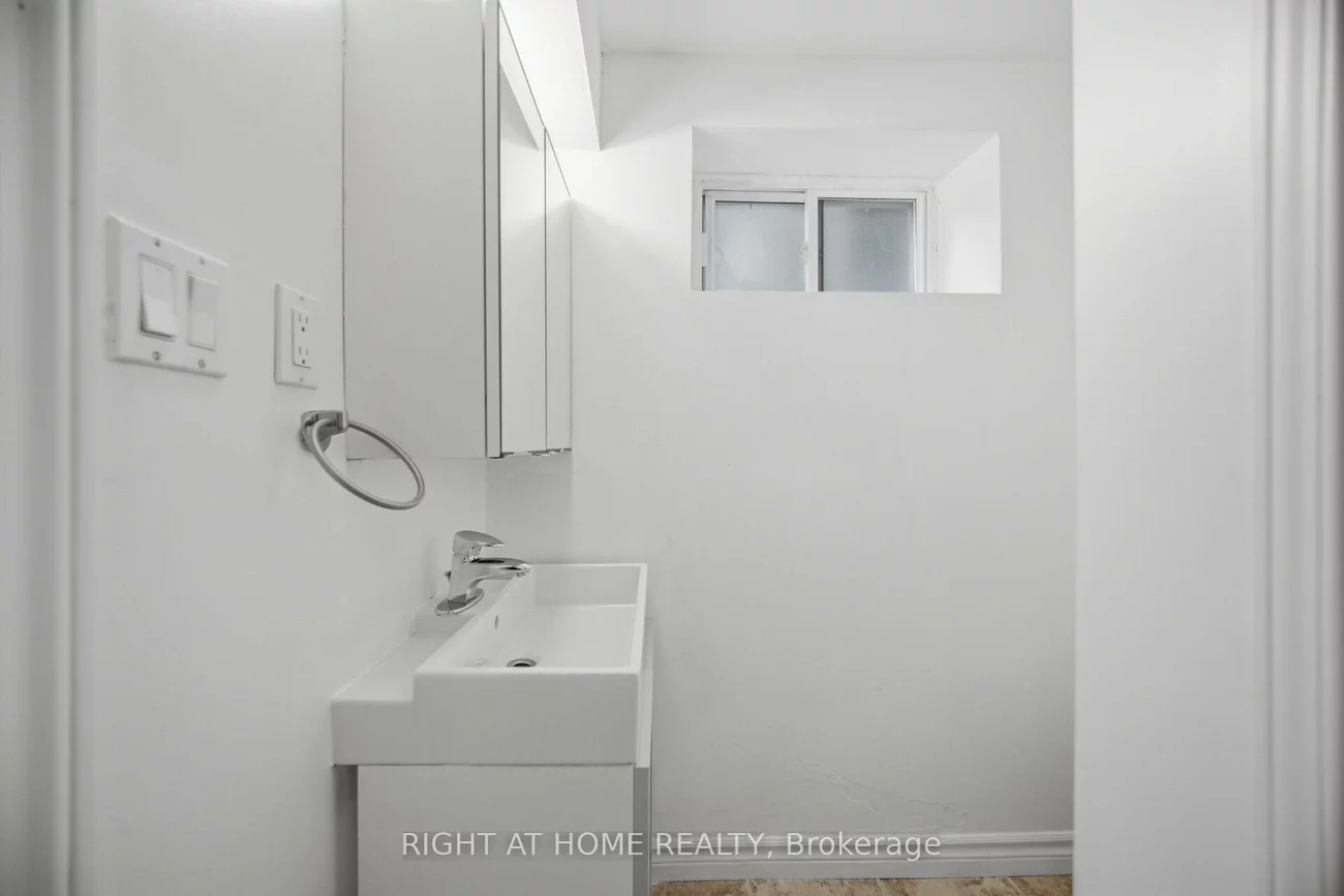 36, Rushley, Bendale, Toronto