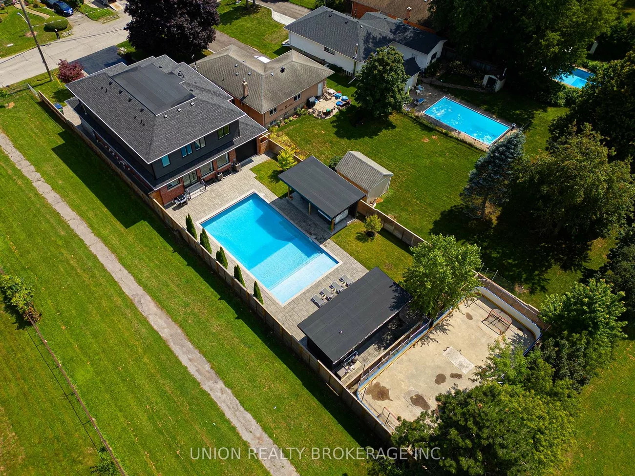 400, Rouge Hills, Rouge E10, Toronto