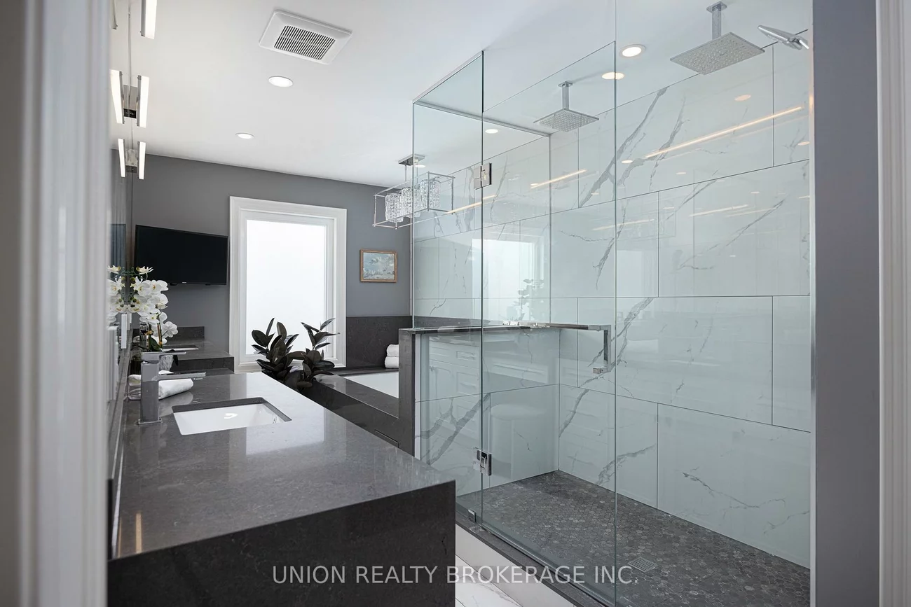 400, Rouge Hills, Rouge E10, Toronto