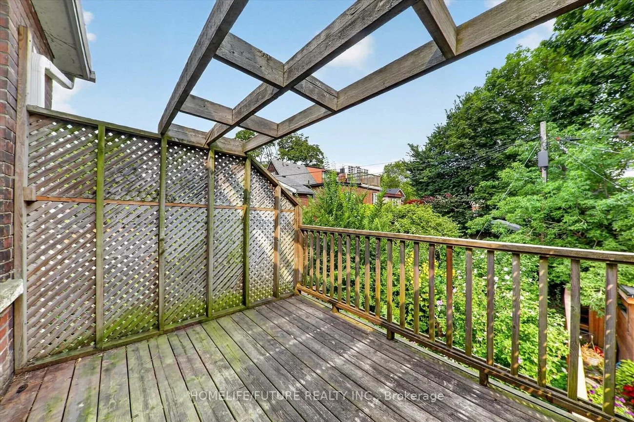 56, Sparkhall, North Riverdale, Toronto