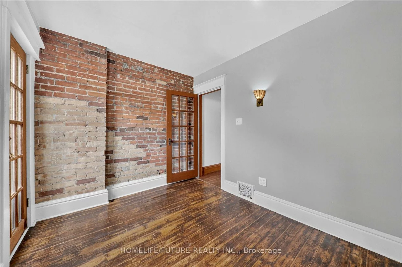 56, Sparkhall, North Riverdale, Toronto