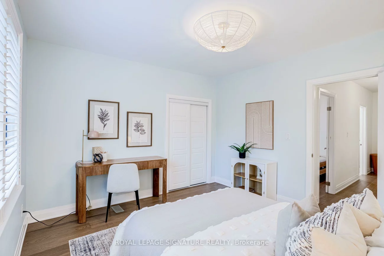 222, Queensdale, Danforth Village-East York, Toronto
