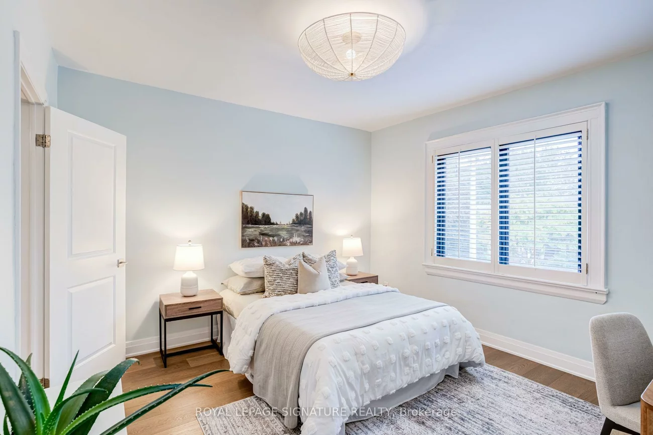 222, Queensdale, Danforth Village-East York, Toronto