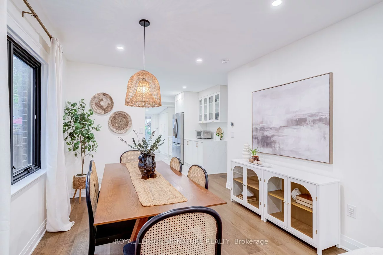 222, Queensdale, Danforth Village-East York, Toronto