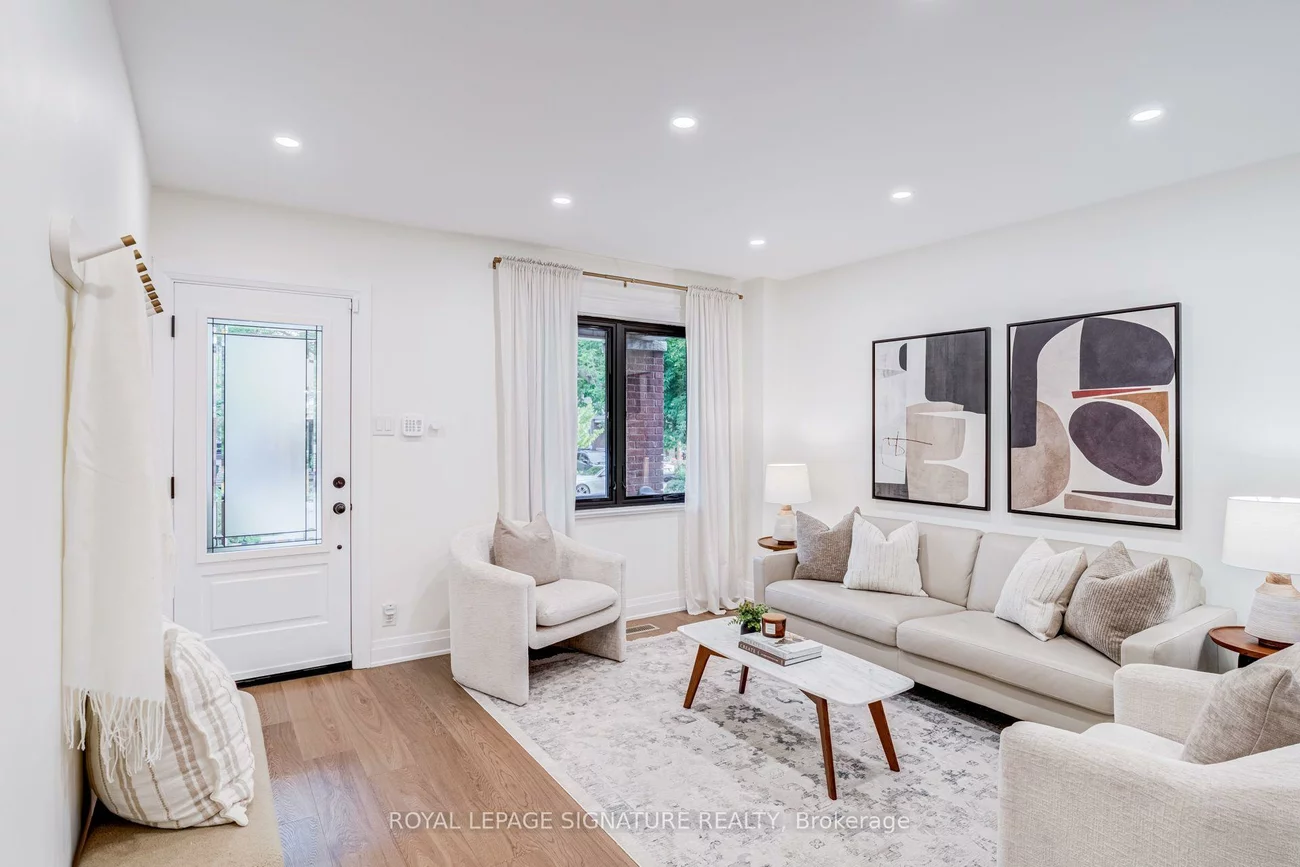 222, Queensdale, Danforth Village-East York, Toronto