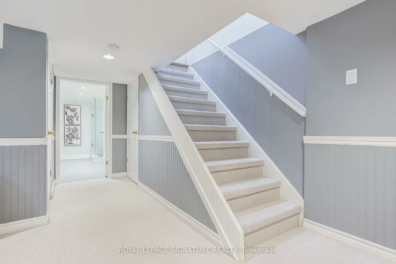222, Queensdale, Danforth Village-East York, Toronto