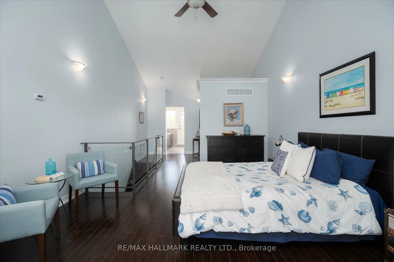82, Woodbine, The Beaches, Toronto