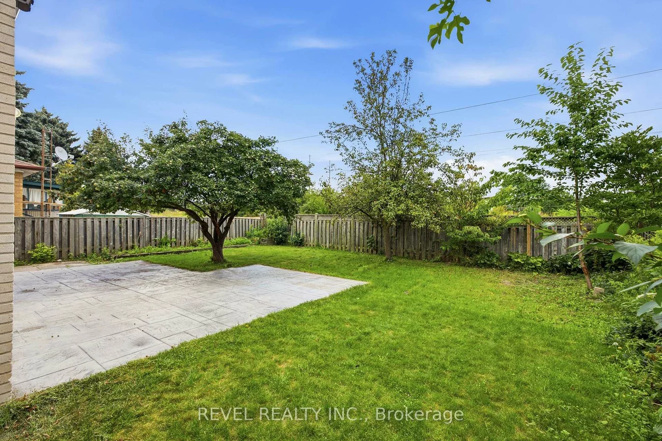 17, Amberjack, Woburn, Toronto