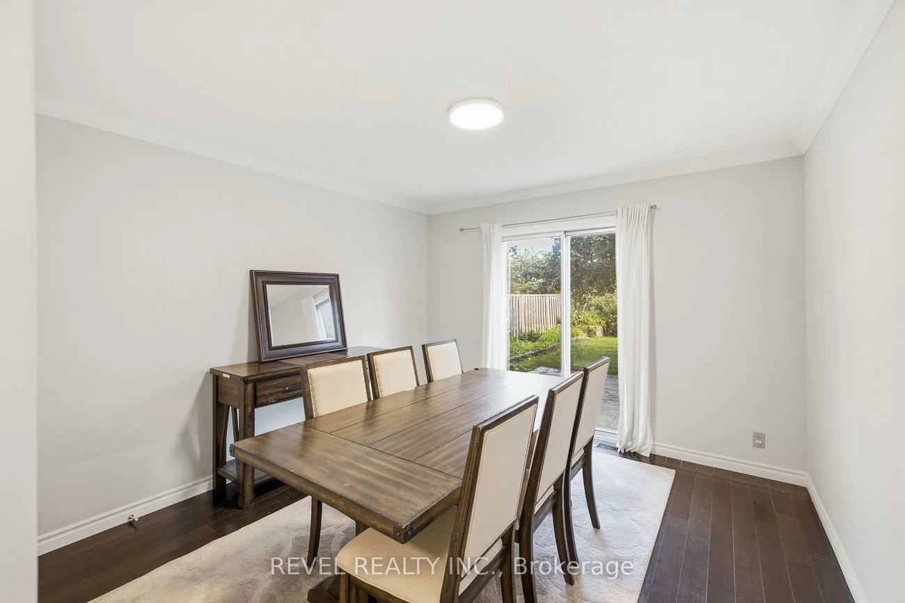 17, Amberjack, Woburn, Toronto