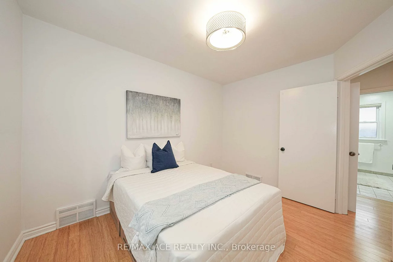 59, Lilian, Wexford-Maryvale, Toronto