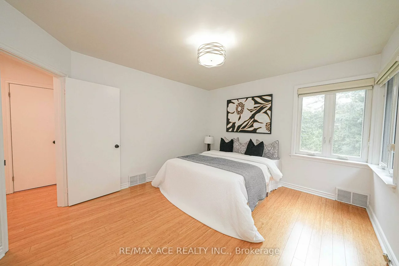 59, Lilian, Wexford-Maryvale, Toronto