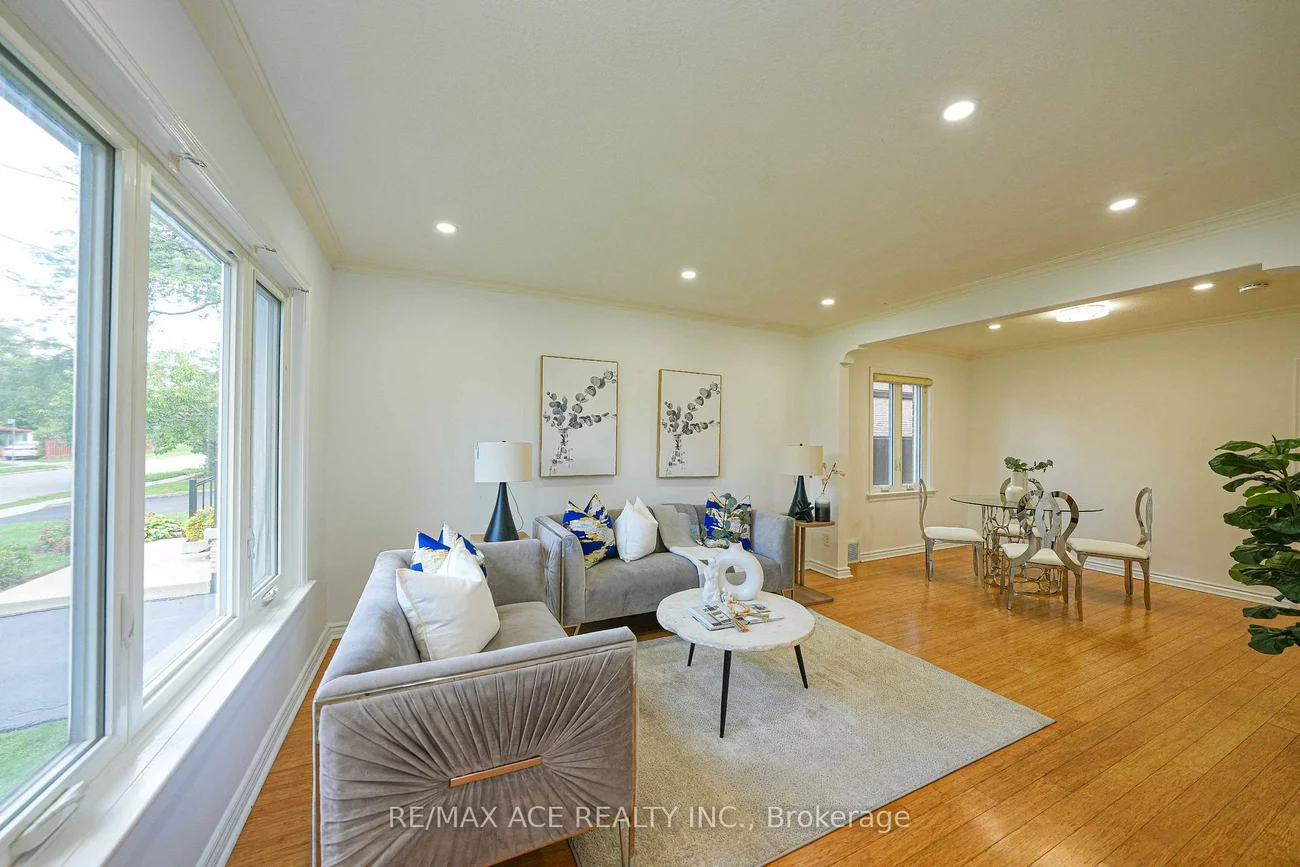 59, Lilian, Wexford-Maryvale, Toronto