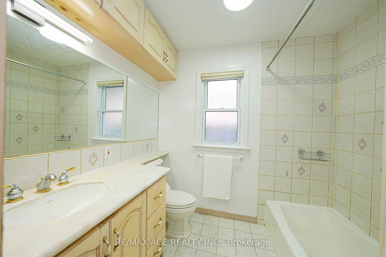59, Lilian, Wexford-Maryvale, Toronto