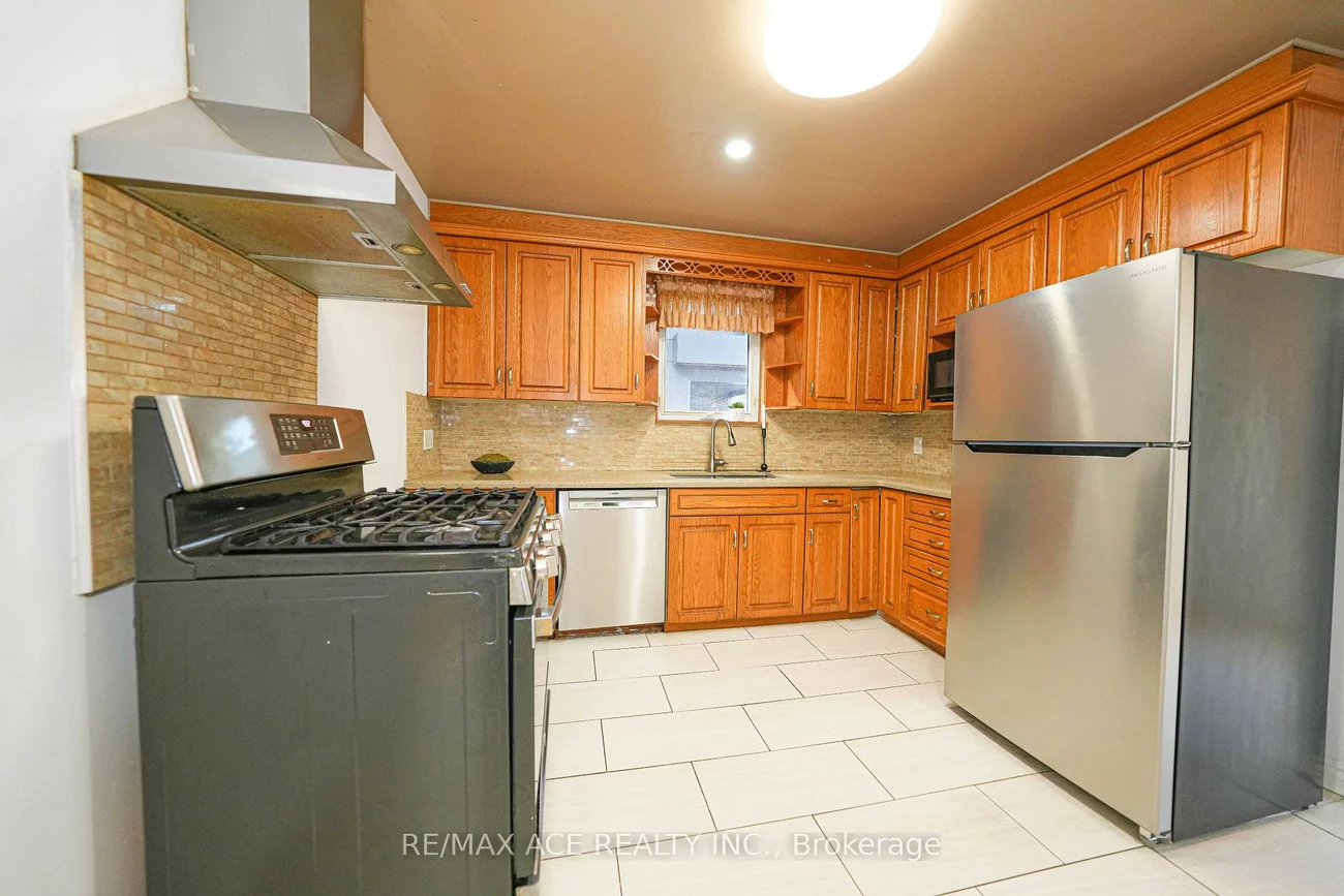 59, Lilian, Wexford-Maryvale, Toronto