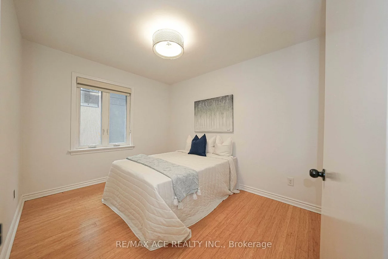 59, Lilian, Wexford-Maryvale, Toronto