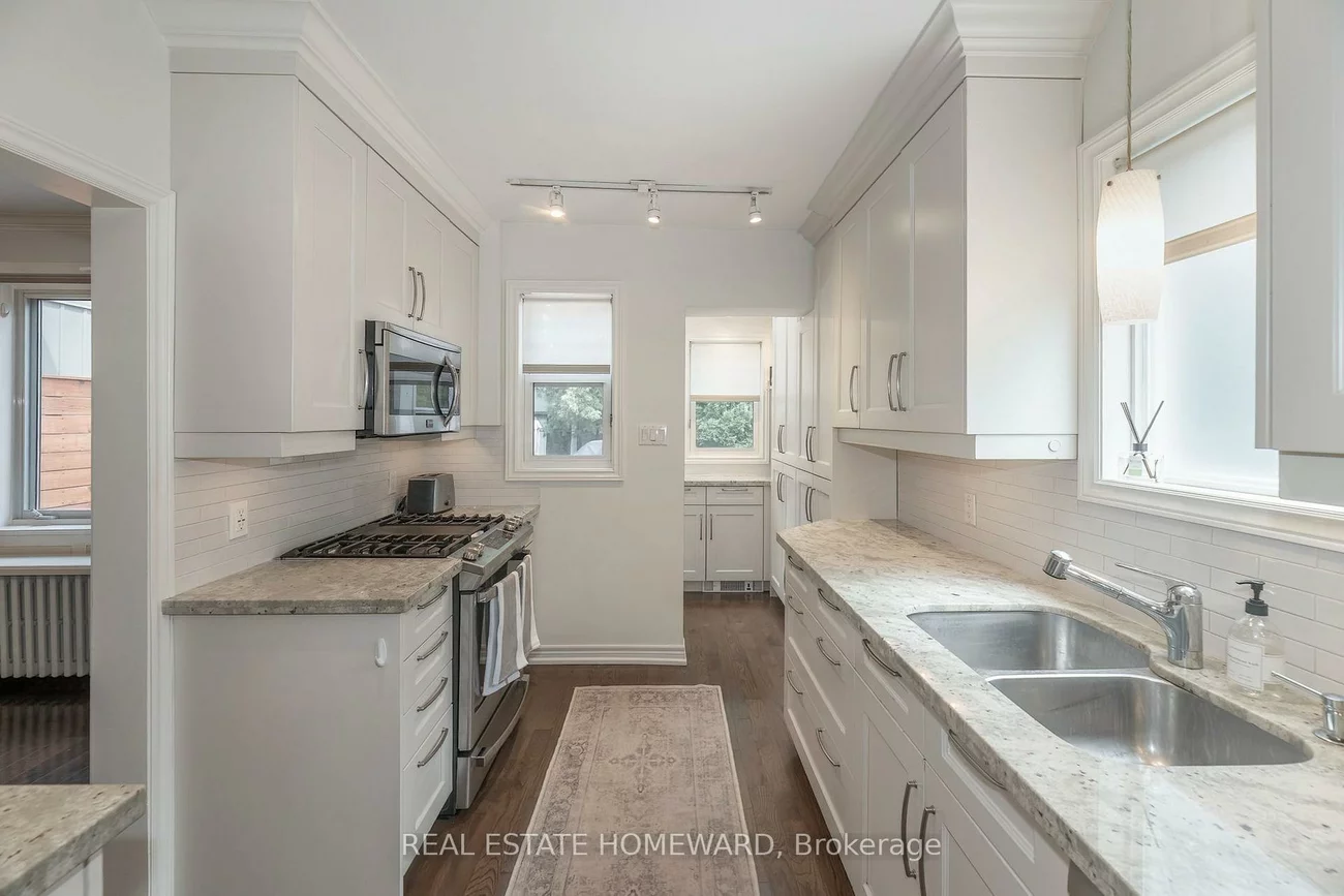 53, Pepler, East York, Toronto