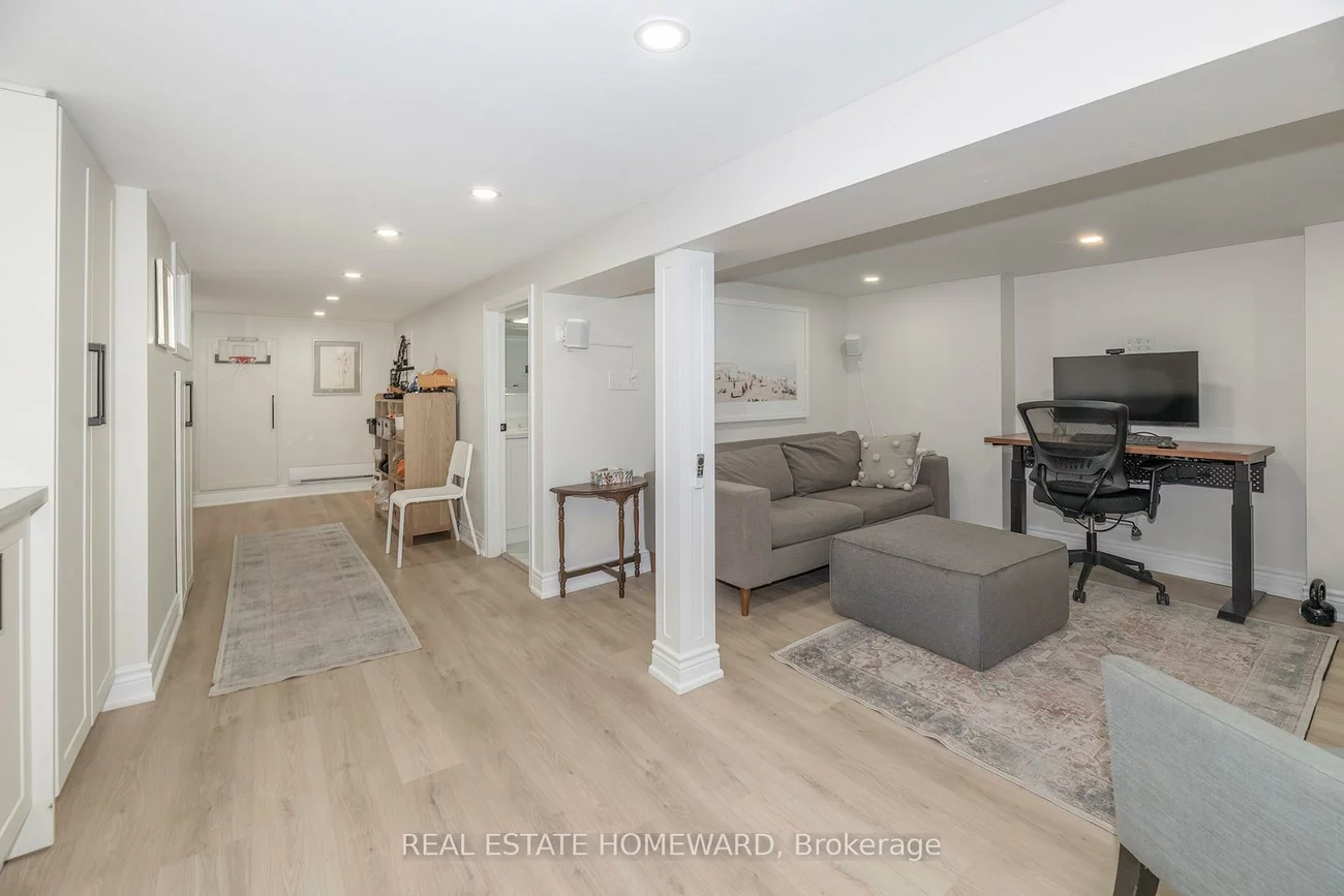 53, Pepler, East York, Toronto