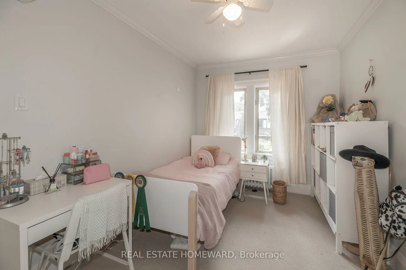 53, Pepler, East York, Toronto