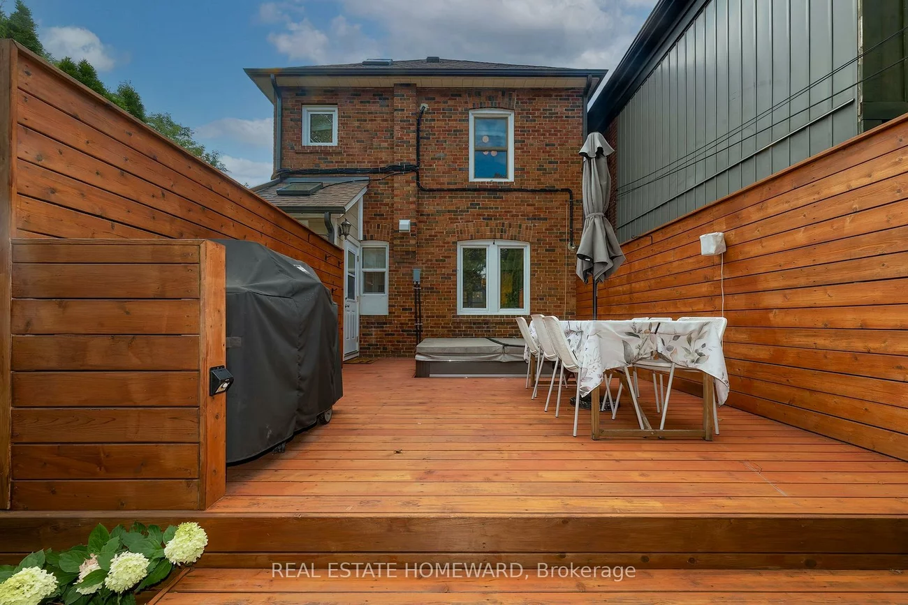 53, Pepler, East York, Toronto