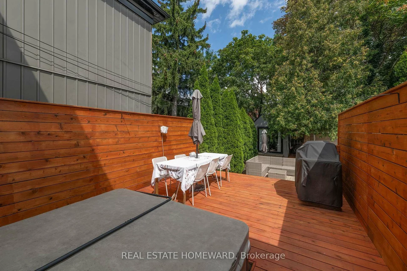 53, Pepler, East York, Toronto