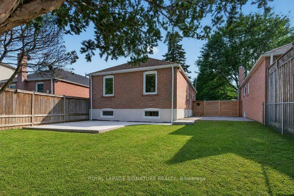24, Glenshaw, O'Connor-Parkview, Toronto