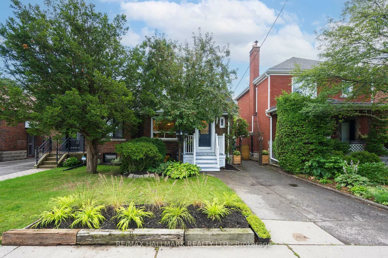 76, Pape, South Riverdale, Toronto