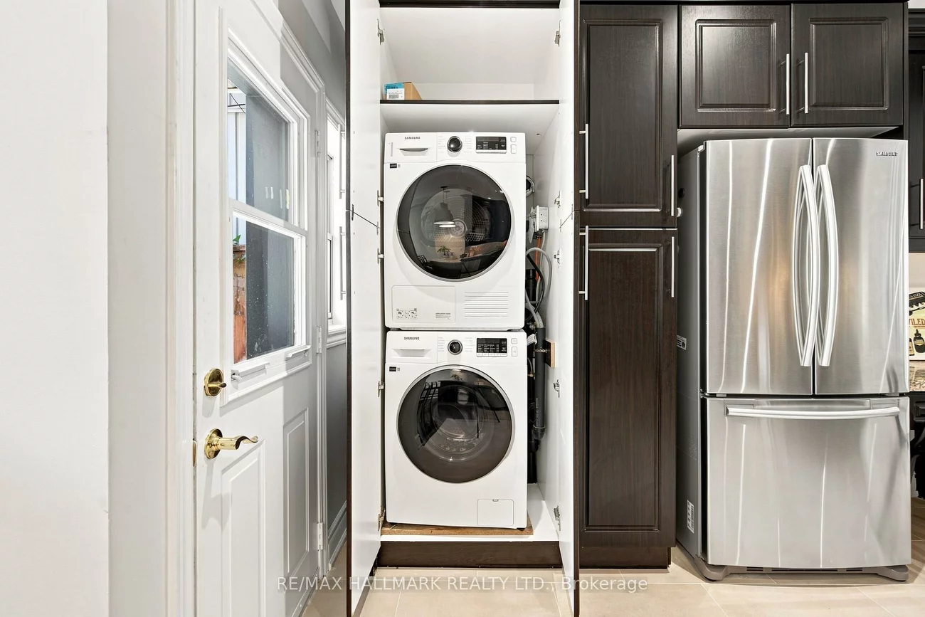 76, Pape, South Riverdale, Toronto