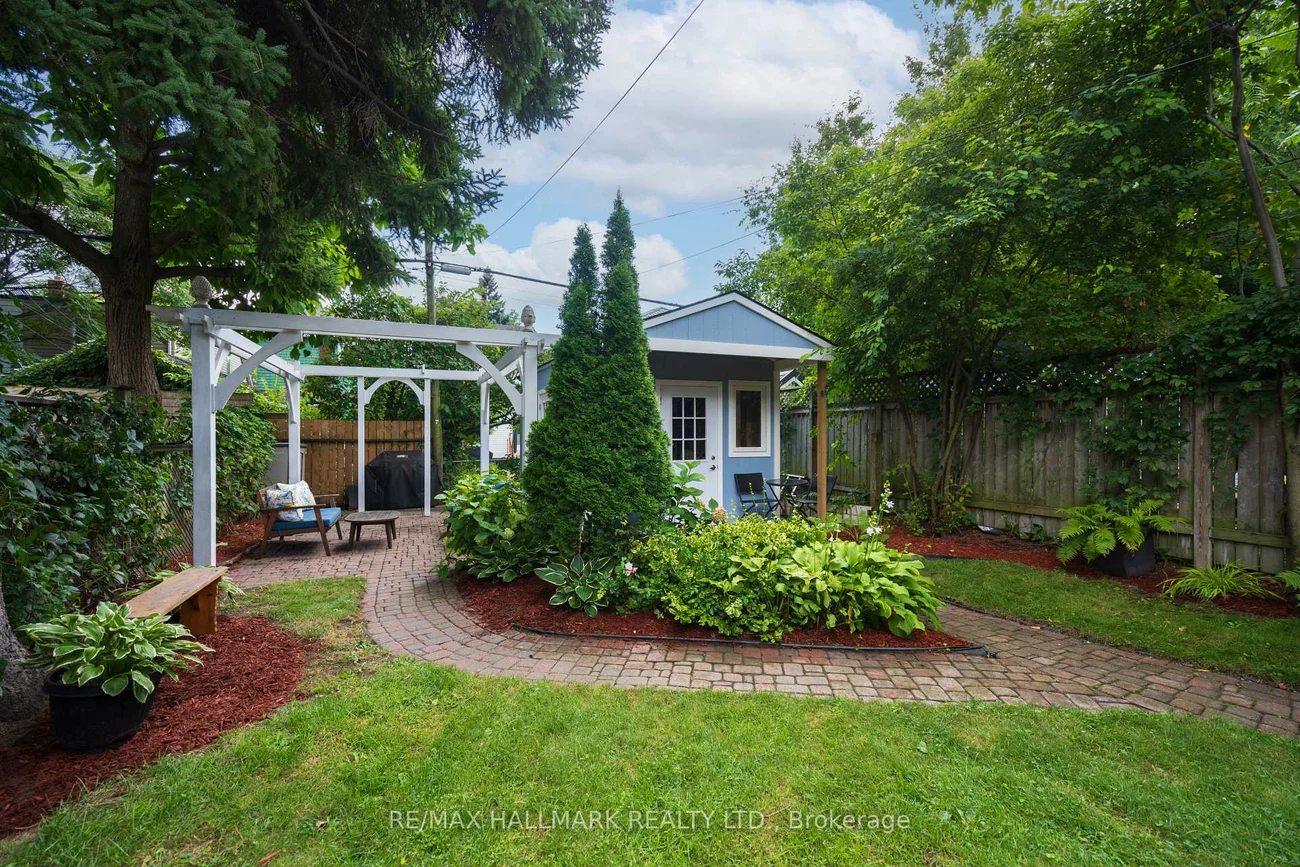 76, Pape, South Riverdale, Toronto