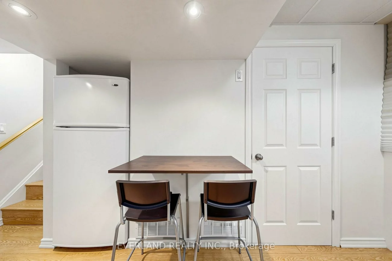38, Six Nations, Woburn, Toronto
