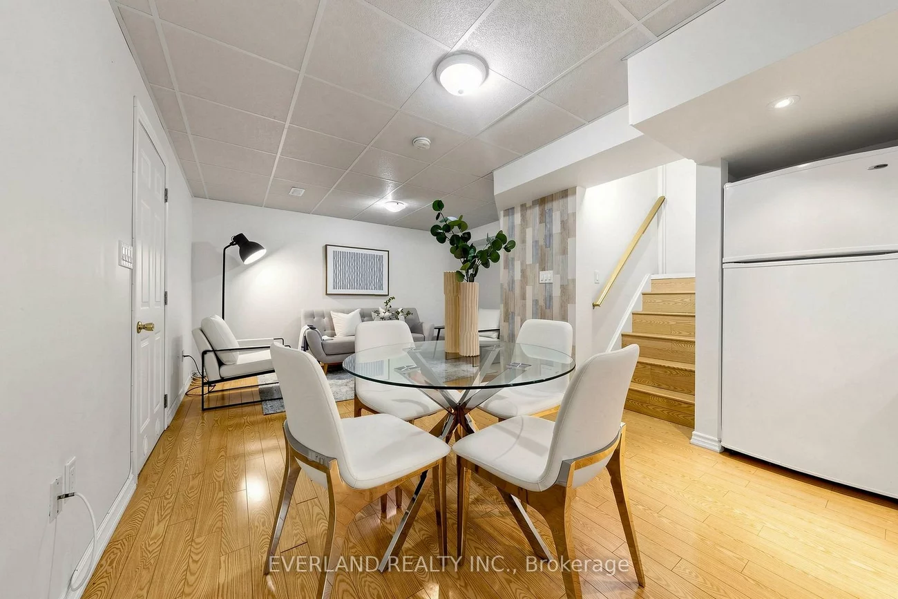 38, Six Nations, Woburn, Toronto