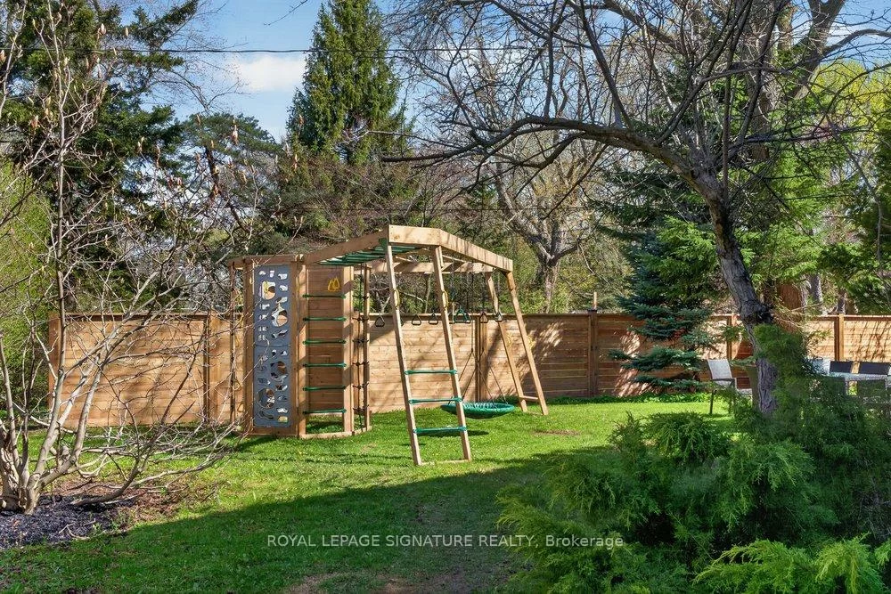 2, Pine Ridge, Cliffcrest, Toronto