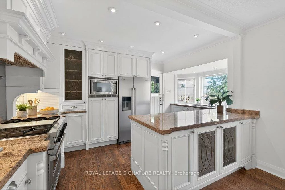 2, Pine Ridge, Cliffcrest, Toronto