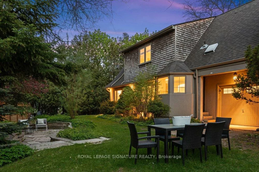 2, Pine Ridge, Cliffcrest, Toronto