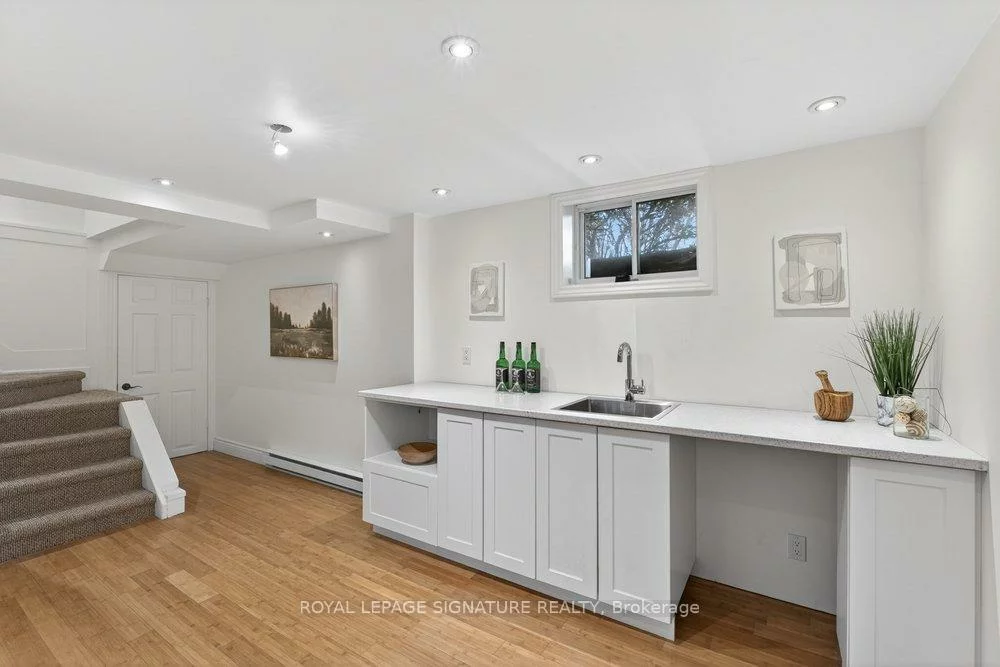 2, Pine Ridge, Cliffcrest, Toronto