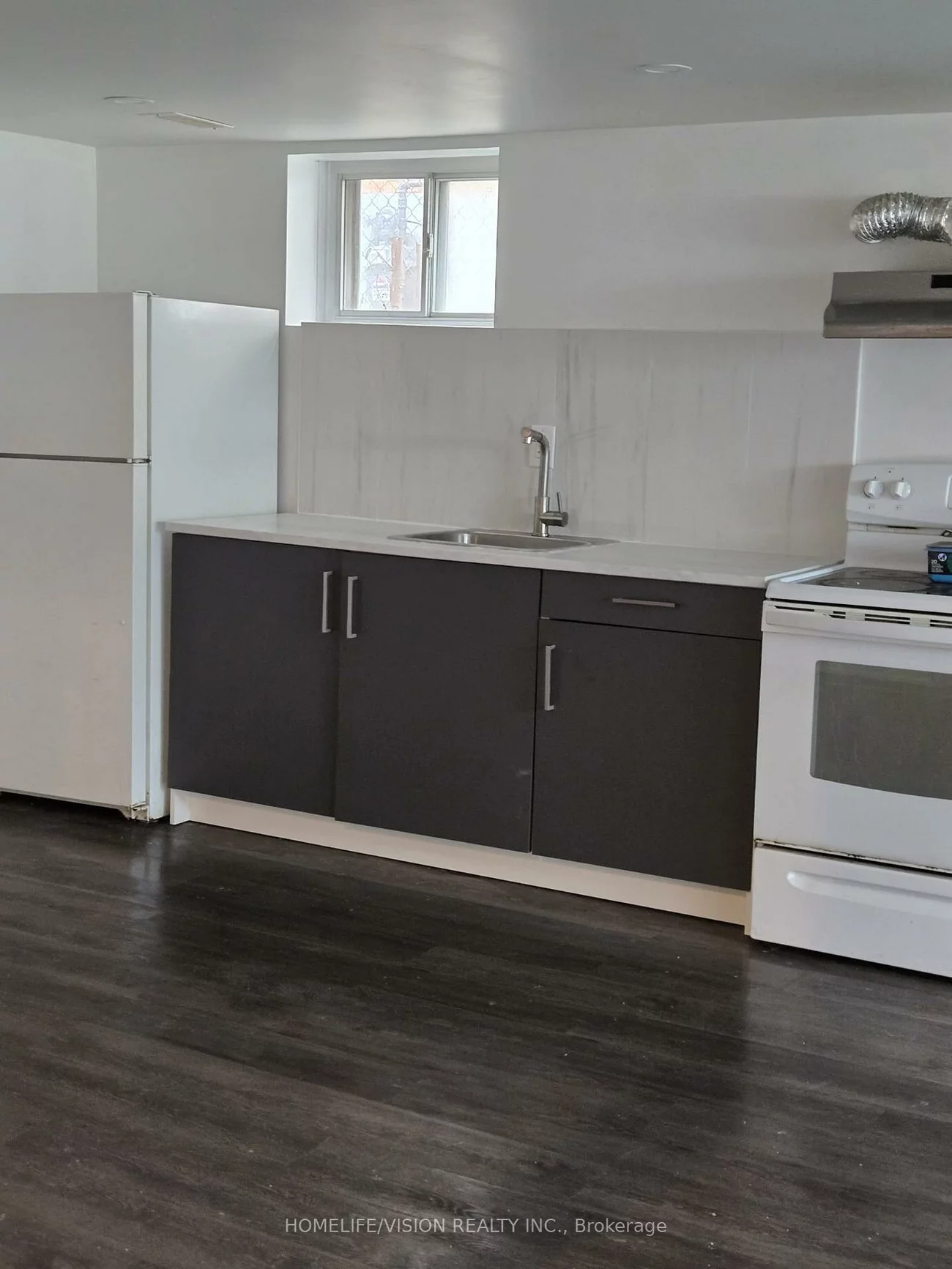 61, Lewiston, Dorset Park, Toronto