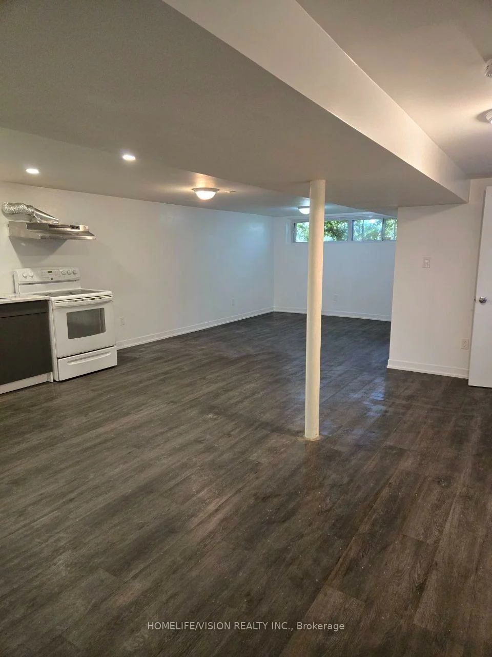 61, Lewiston, Dorset Park, Toronto