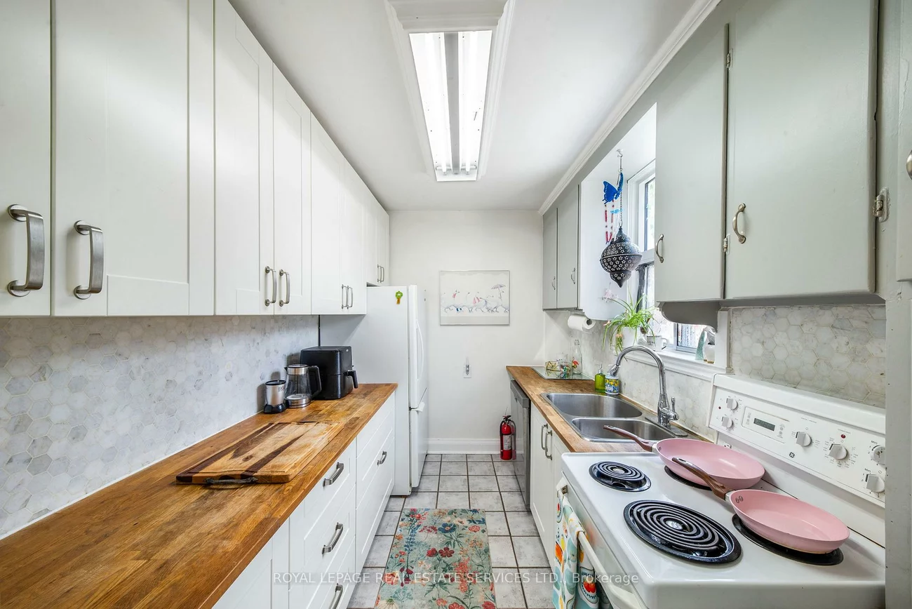 761, Kingston, The Beaches, Toronto